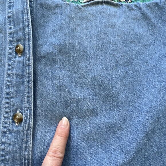 Vintage Embroidered Denim Shirt Short Sleeve Collared Bears Picnic Cottage - Picture 3 of 12